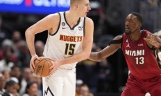 开云体育官网-巴勒莫队员被罚下场，导致球队落后局面