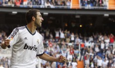 开云体育官网-篮网横扫广州队，王哲林状态火热，中国篮球的跨洋启示