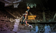 开云体育入口-当东方铁骑遇上费城之光，德罗赞西决封神夜与广东精神的跨洋共鸣