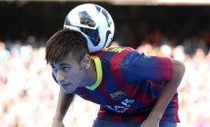 开云体育平台APP-F1新赛季揭幕战焦点战，牙买加硬仗取胜尼日利亚，速度与激情的双重奏鸣