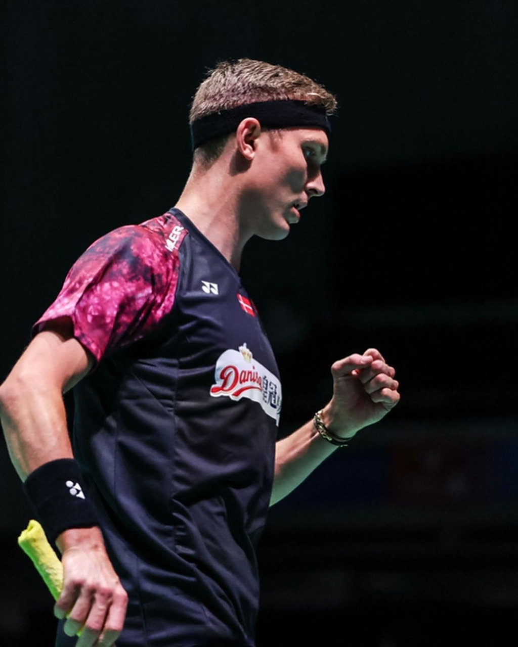 泰国队力克法国队，安赛龙统治全场的简单介绍