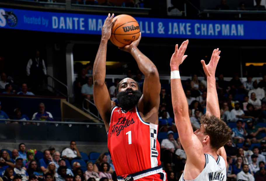 火箭击败魔术，哈登再度神勇砍下++的简单介绍