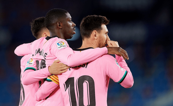 包含梅仔新星表现抢眼，助球队胜利收获关键三分的词条