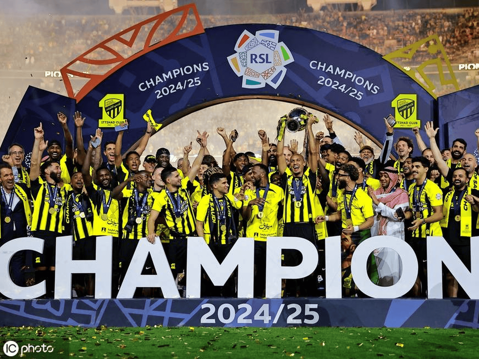 吉达俱乐部在亚冠比赛中取得胜利，成功进级强的简单介绍