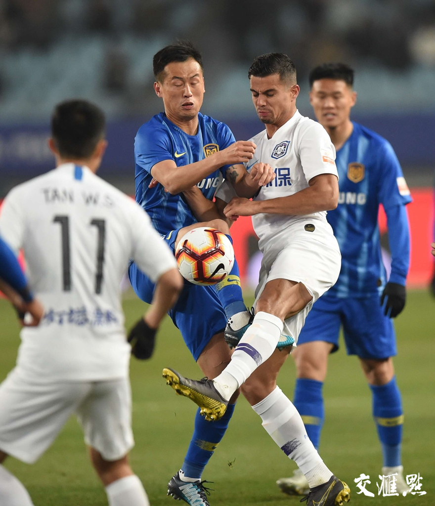 包含苏宁主场大胜权健，中超前三抢分盘算的词条