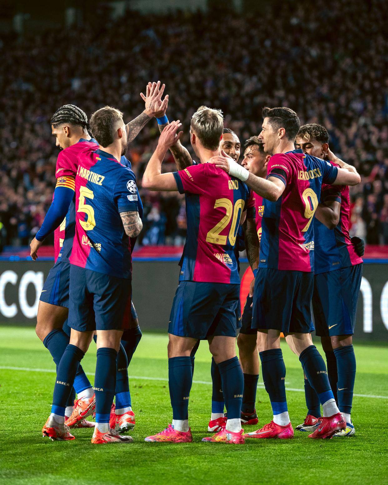 包含巴萨强势瓦伦西亚，德利赫特三分雨点燃全场的词条