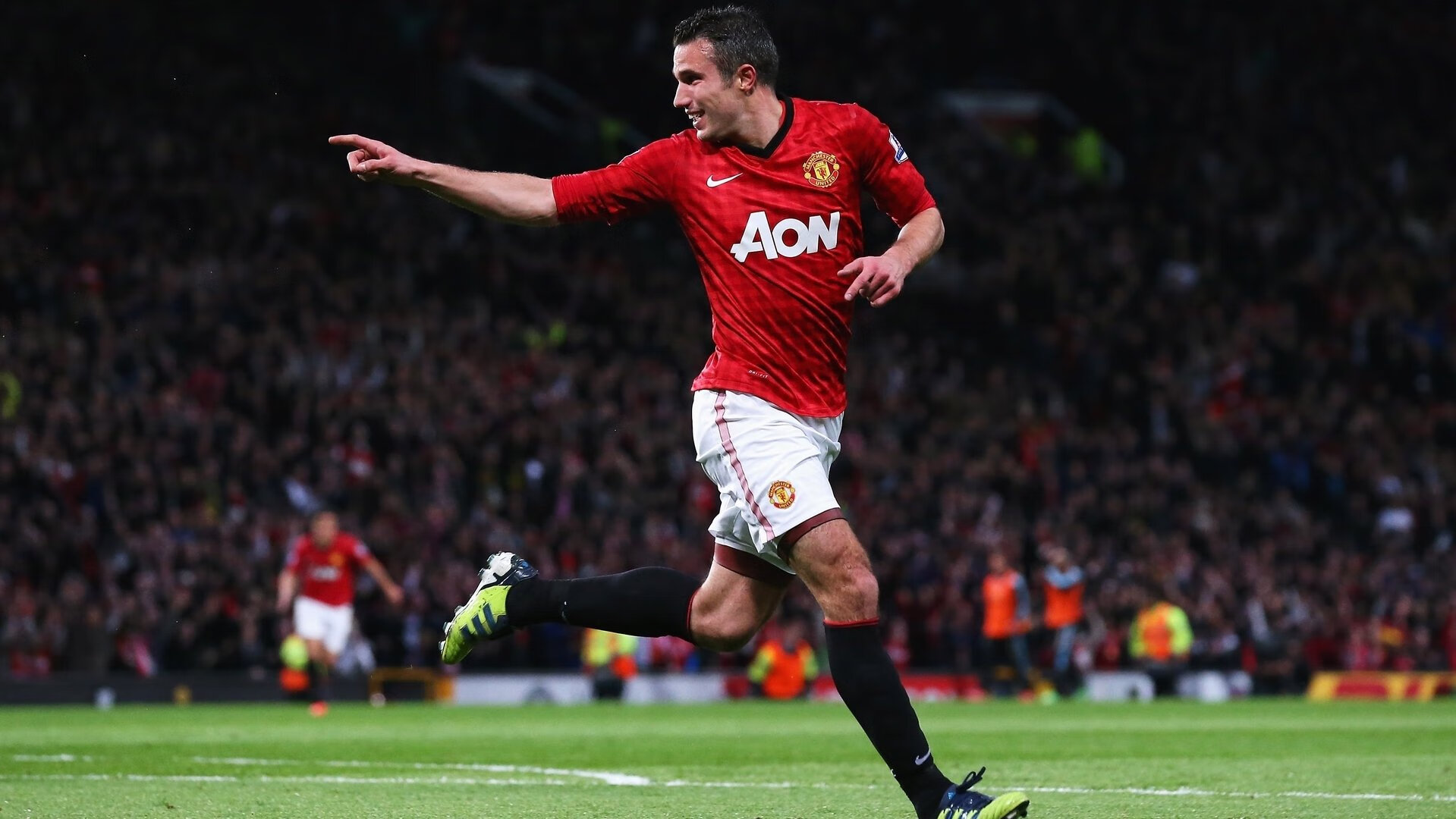 加克波点燃赛场，里昂节奏掌控阿尔及利亚，一场战术与激情的交响