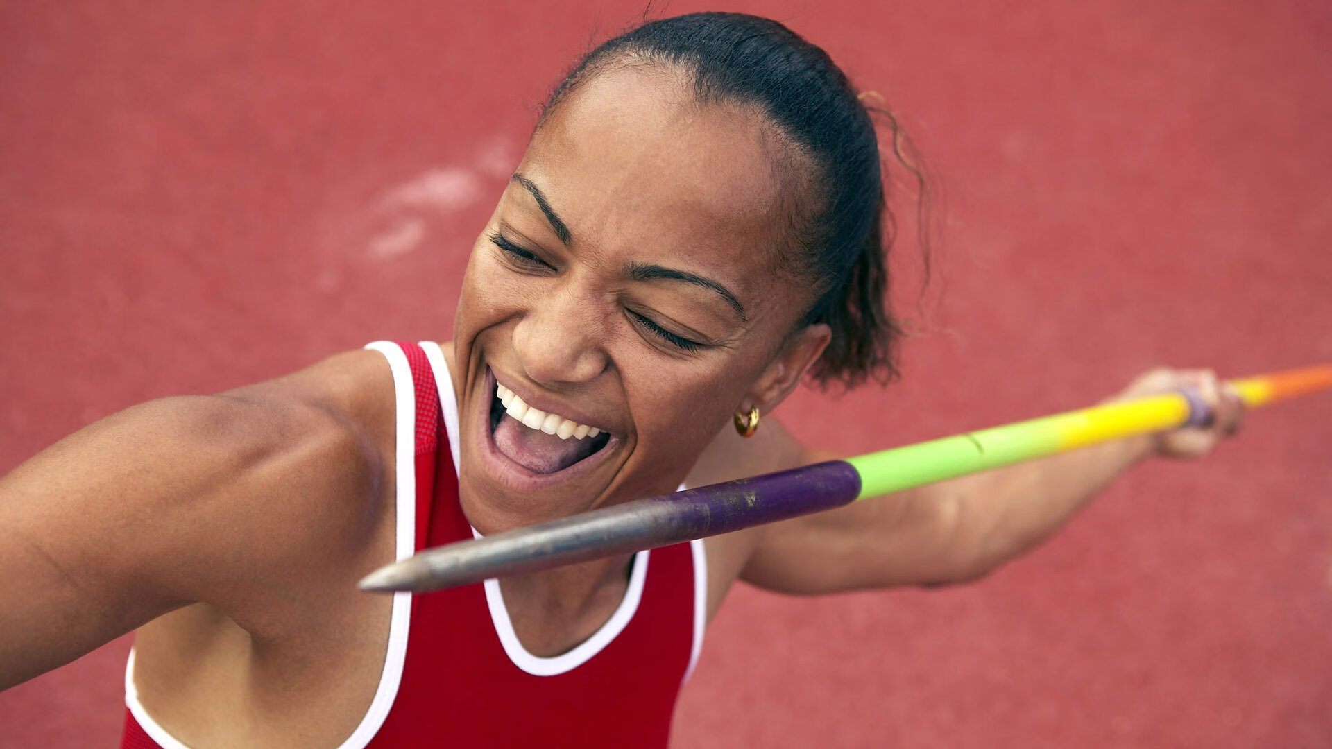 赛道上的血脉压制，维斯塔潘扛起全队，红牛车队横扫红牛二队