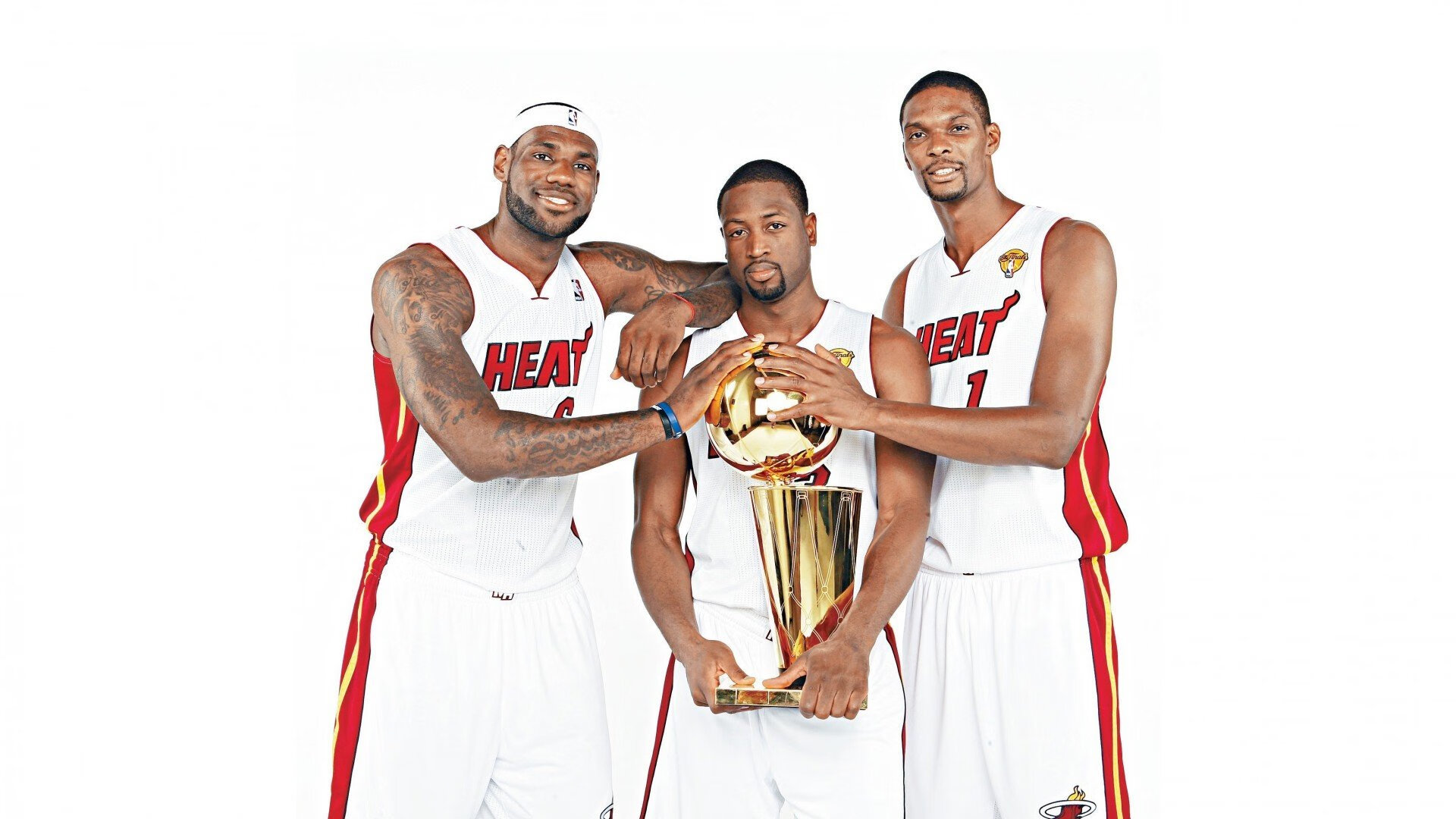 特奥一剑封喉，里昂客场带走那不勒斯的欧冠之夜