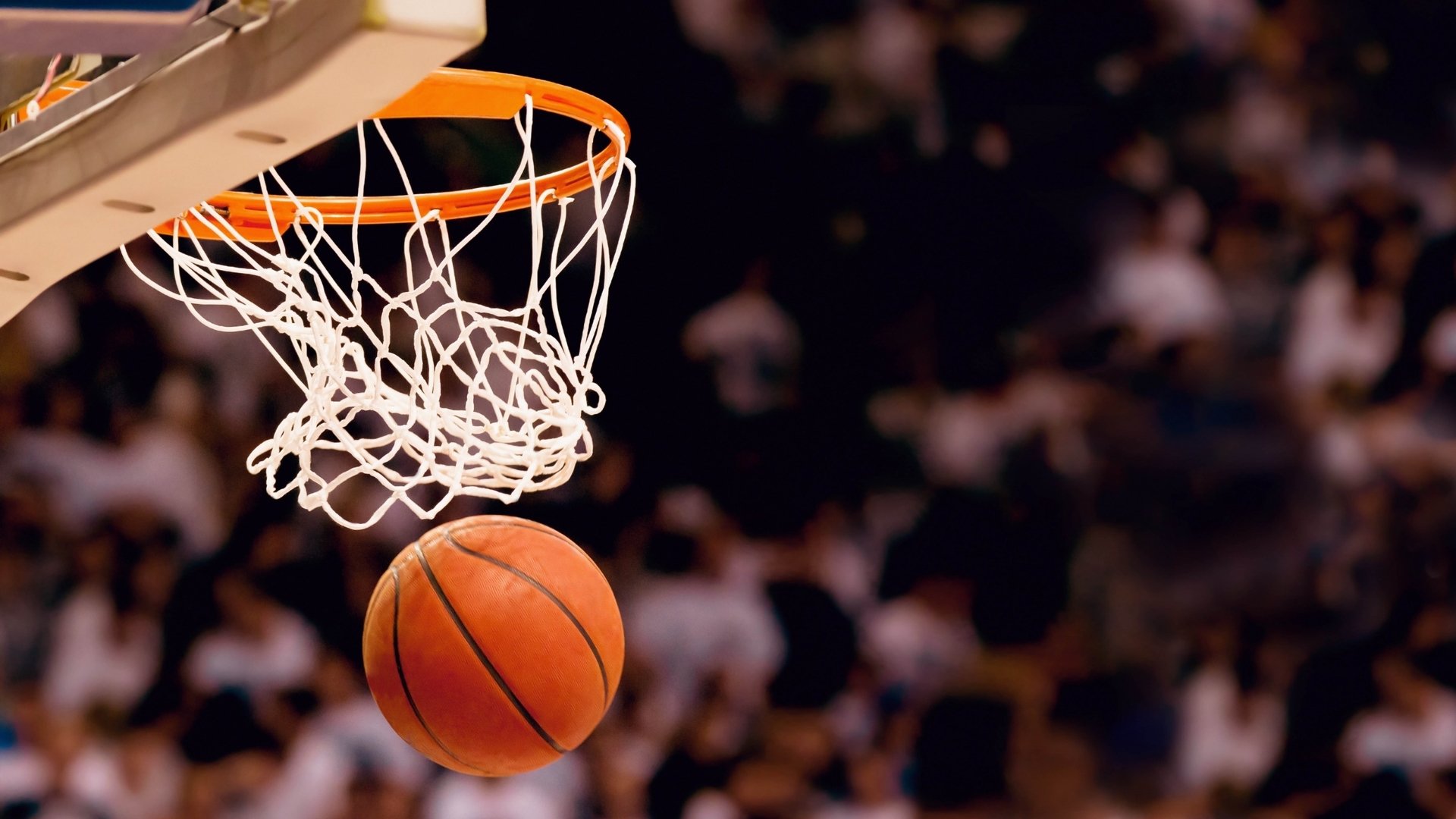 那一夜,他刺穿了时光的壁垒—写在保罗刷新NBA总决赛纪录之后